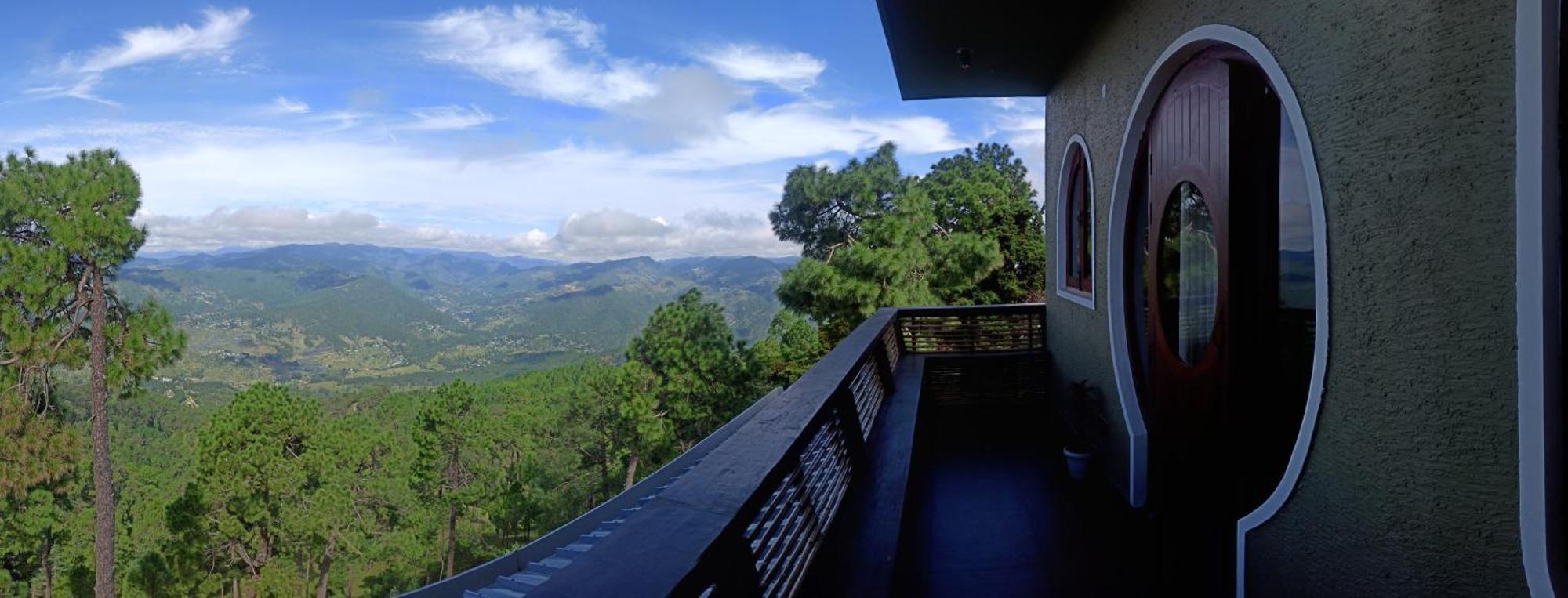 Himalayan Hobbit House Hotel Almora Exterior foto