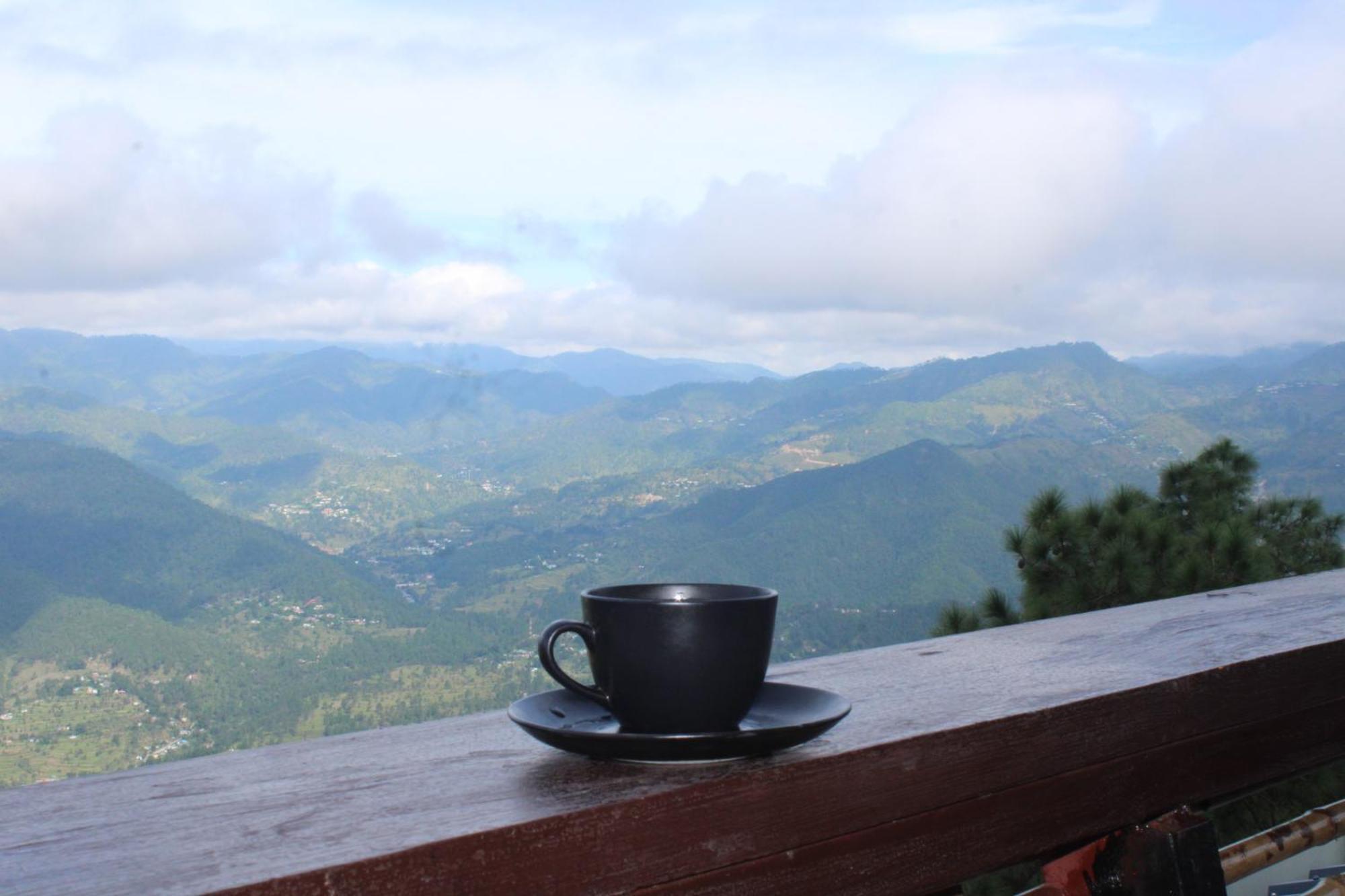 Himalayan Hobbit House Hotel Almora Exterior foto
