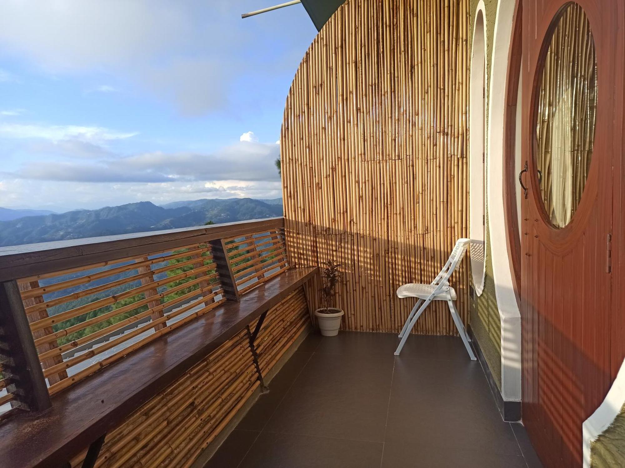 Himalayan Hobbit House Hotel Almora Exterior foto