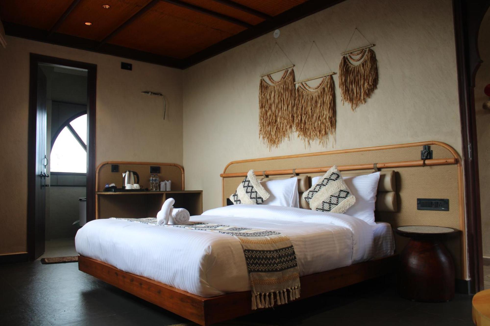 Himalayan Hobbit House Hotel Almora Exterior foto