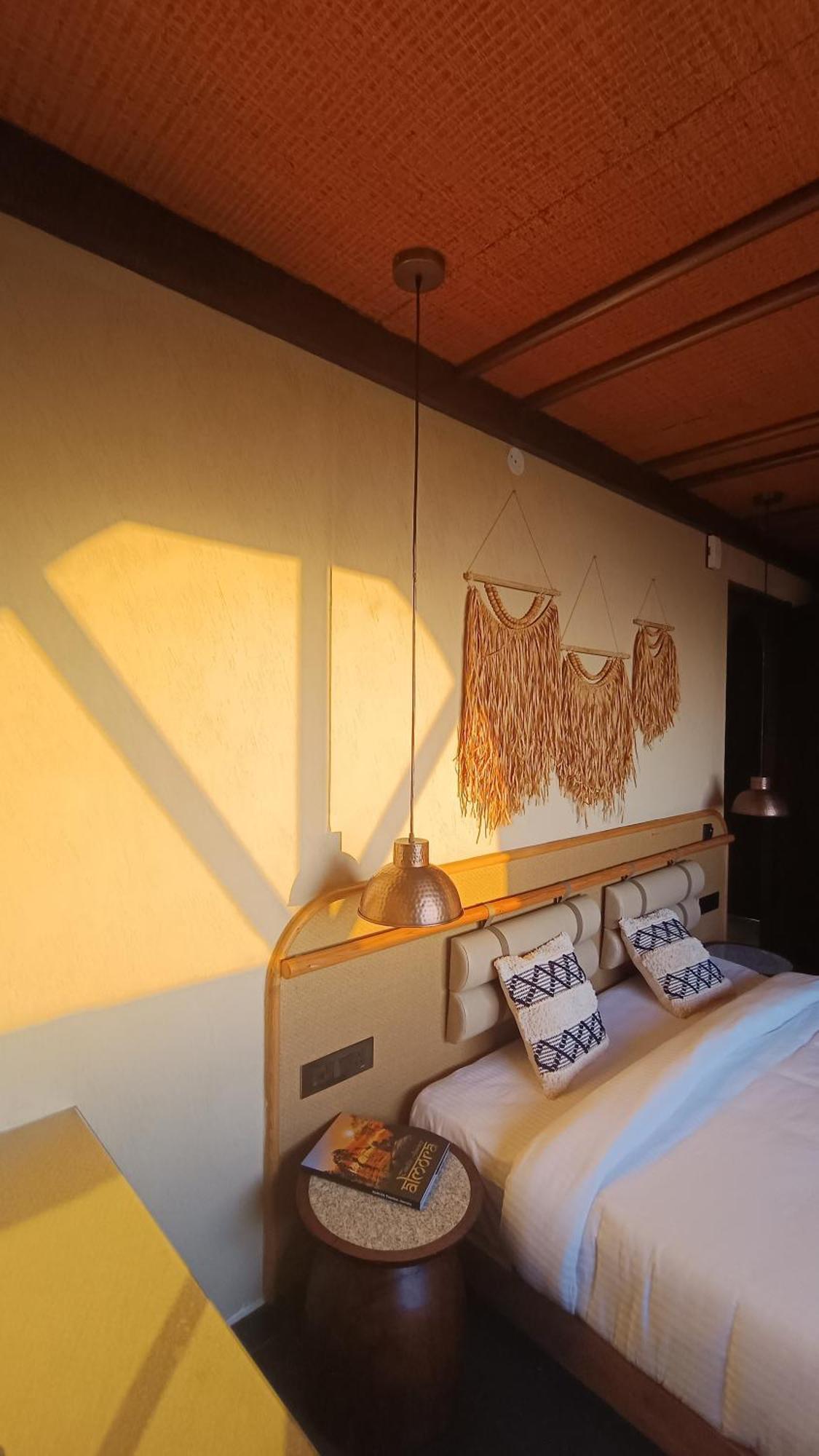 Himalayan Hobbit House Hotel Almora Exterior foto